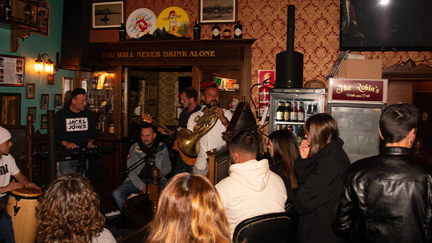 The Robin’s Pub: Un rincón único en Alicante